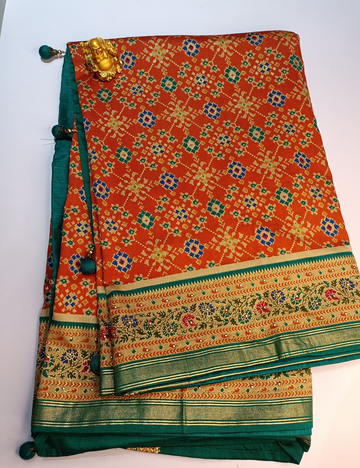 Burnt Orange Ikkat Cotton Saree with Contrast Pallu and Blouse piece