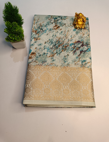 Floral Patterned Saree in Gold Zari Dola Silk ( with contrast blouse piece)