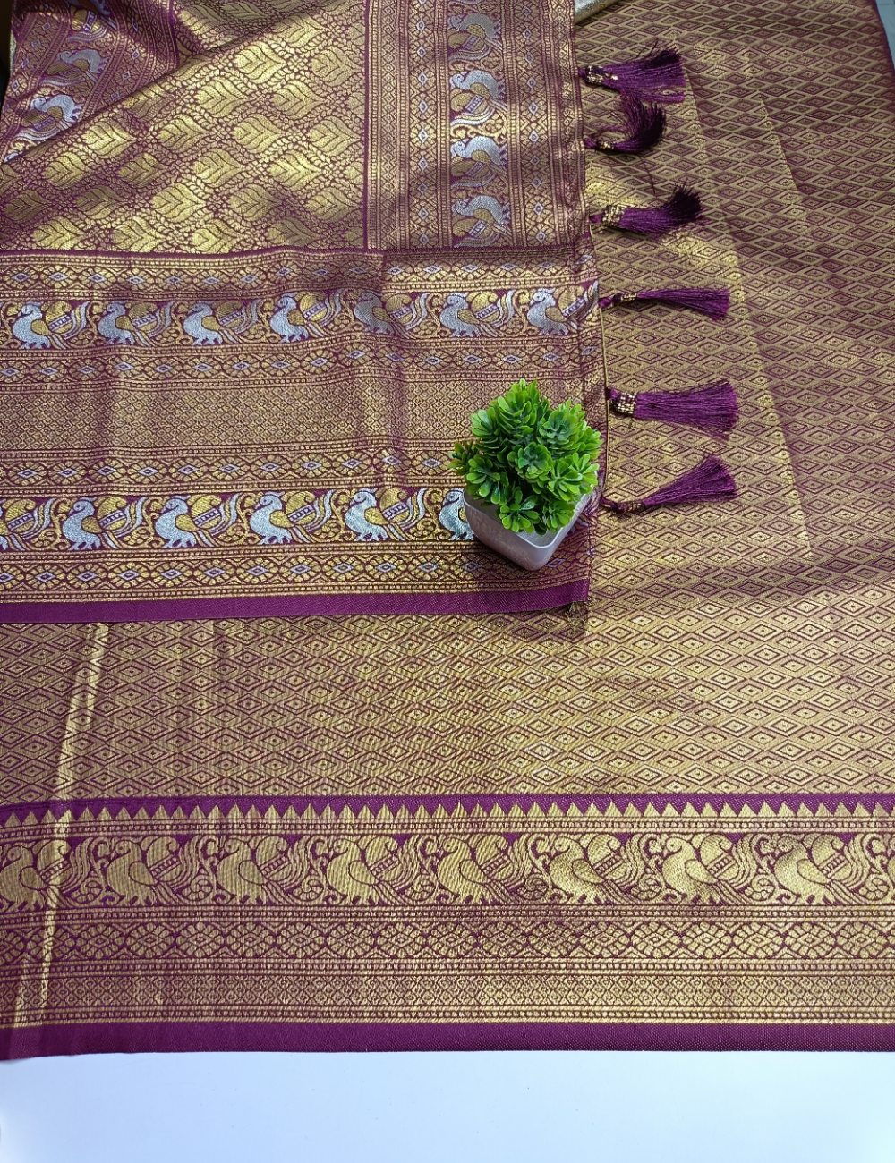 Elachi Colour  Silk Saree with  Contrast Border and blouse