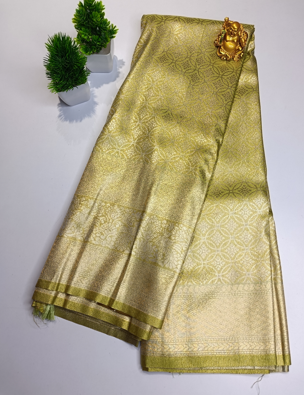 Elachi Green Soft Silk Saree with Self-Tone Border & Blouse