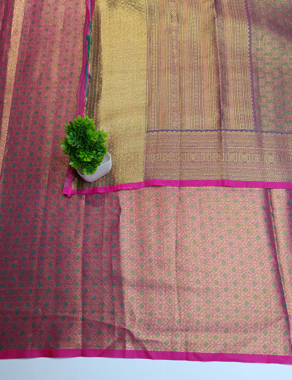 Stunning Green & Pink Bridal Silk Saree with Rich Traditional Weave