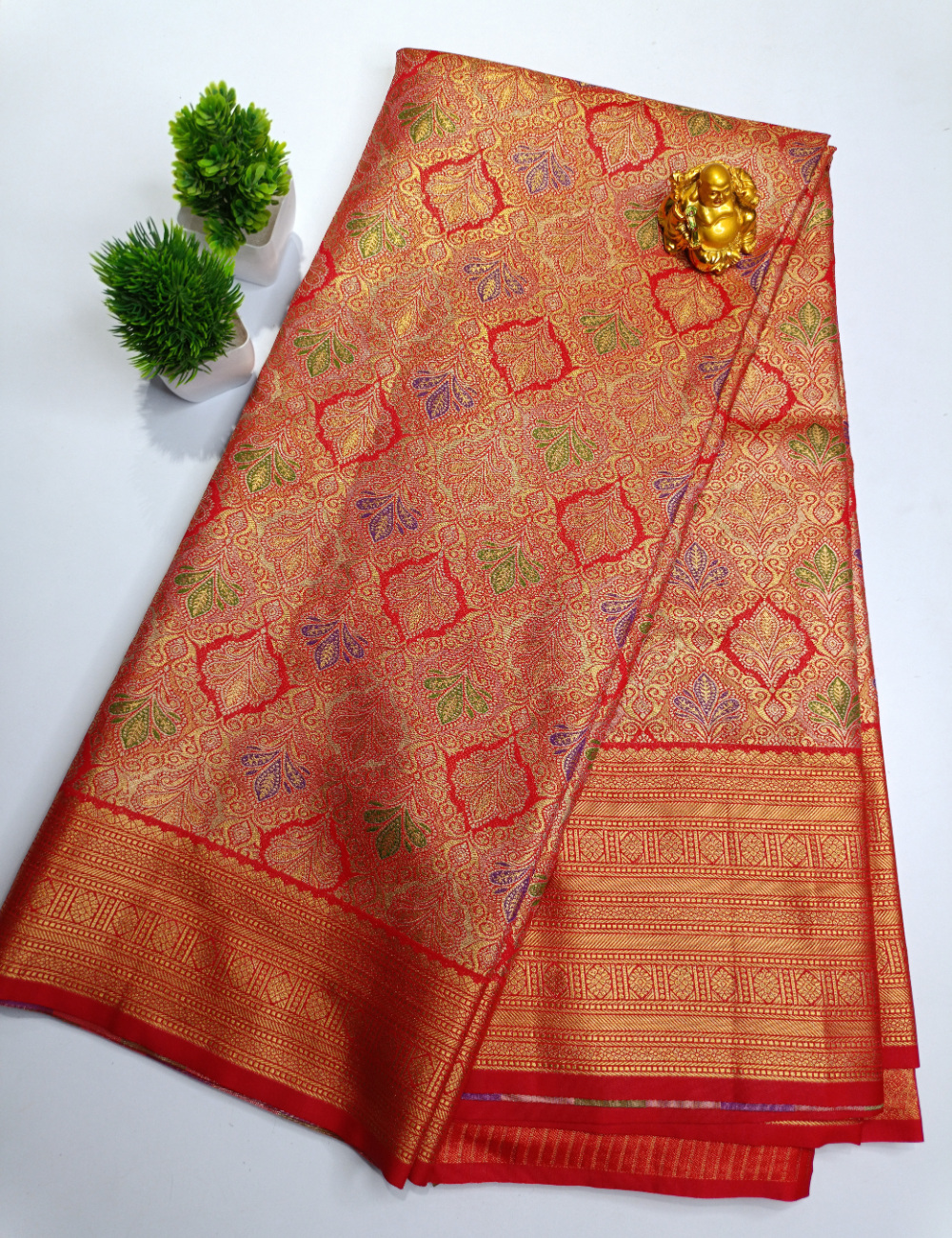 Radiant Red Silk Saree with Exquisite Golden Zari – Wedding & Bridal Wear