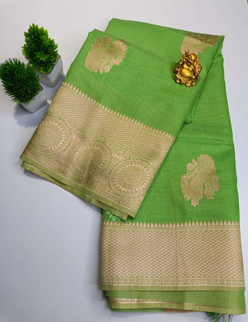 Tussar Cotton Saree with Gold Border & Peacock Design – Timeless Grace with Artistic Detailing
