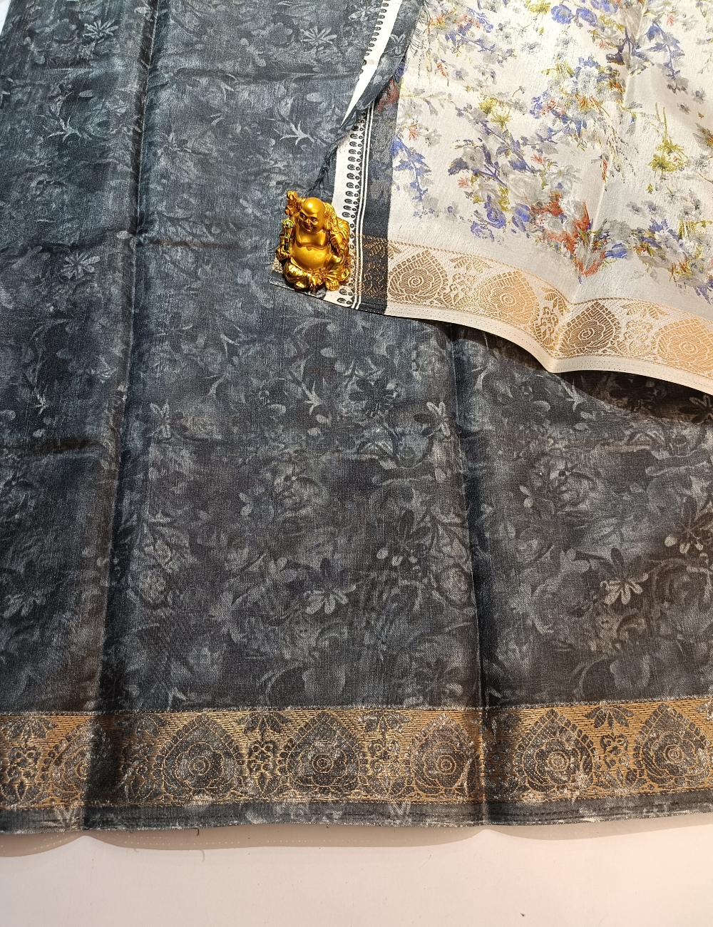 Floral Patterned Saree in Luxurious Gold Zari  Dola Silk ( with contrast blouse piece)